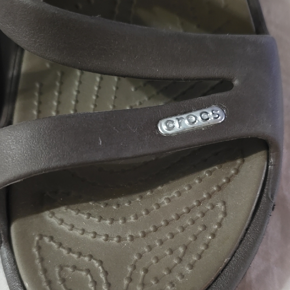 CROCS Women's Brown Flats & Loafers - Picture 2 of 6